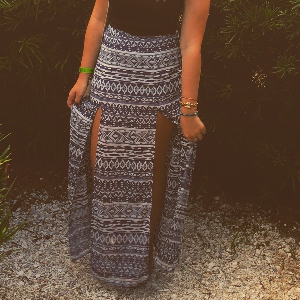 Aztec print maxi skirt with slits